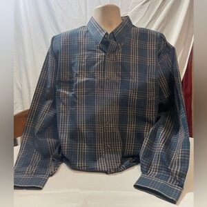 Van Heusen Plaid Long Sleeve Button Down Shirt